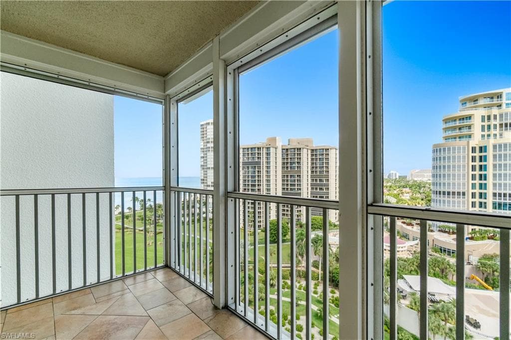 4401 Gulf Shore Blvd N 1204, Naples, FL 34103-11