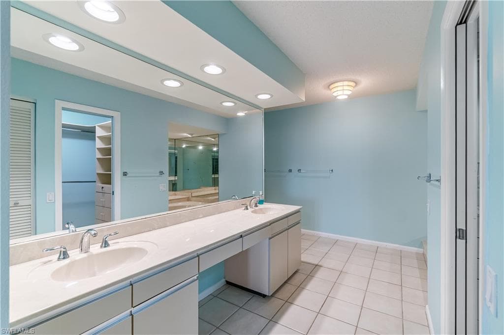 4401 Gulf Shore Blvd N 1204, Naples, FL 34103-12