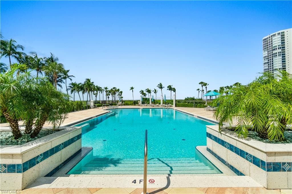 4401 Gulf Shore Blvd N 1204, Naples, FL 34103-17