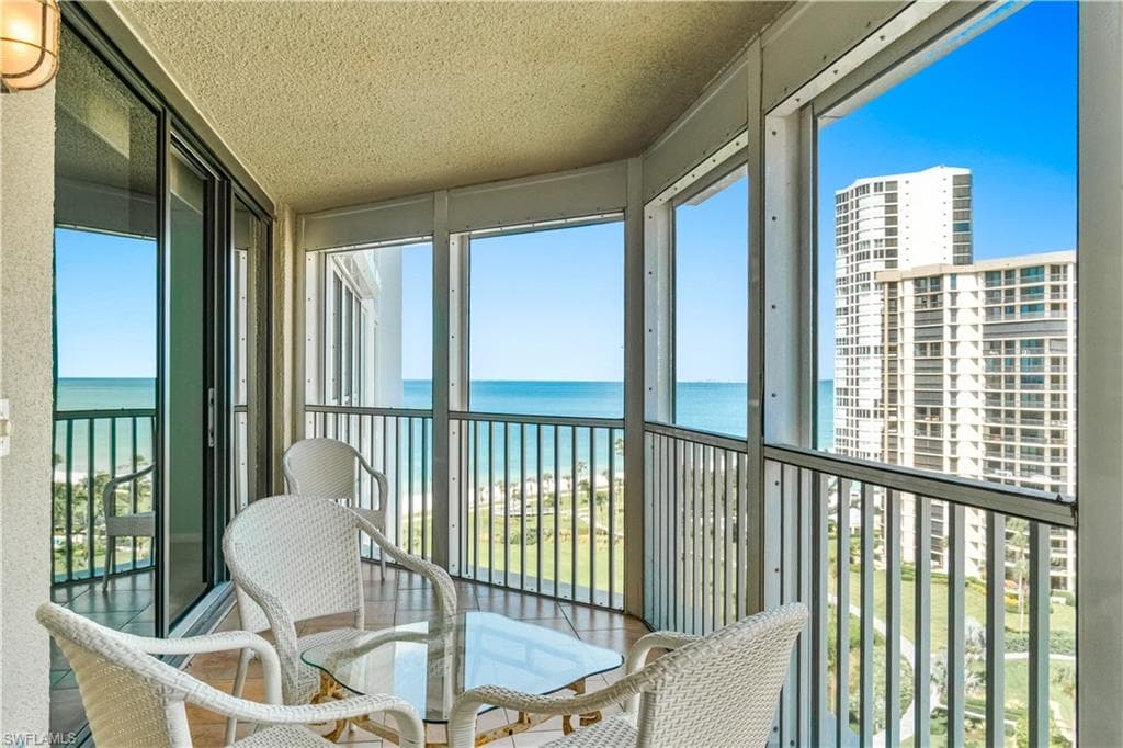 4401 Gulf Shore Blvd N 1204, Naples, FL 34103-2