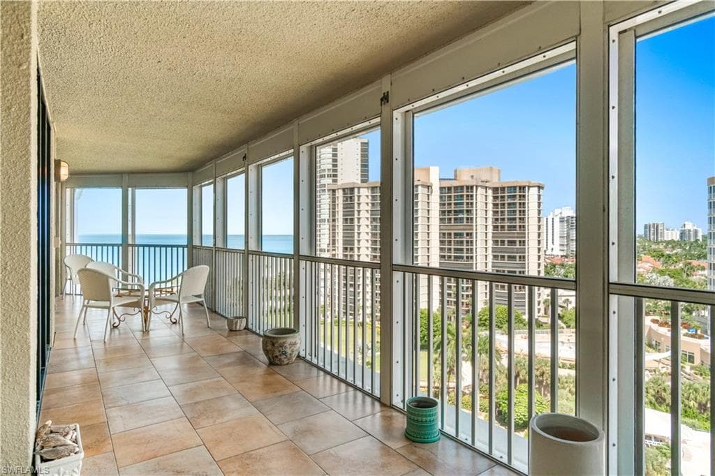 4401 Gulf Shore Blvd N 1204, Naples, FL 34103-4