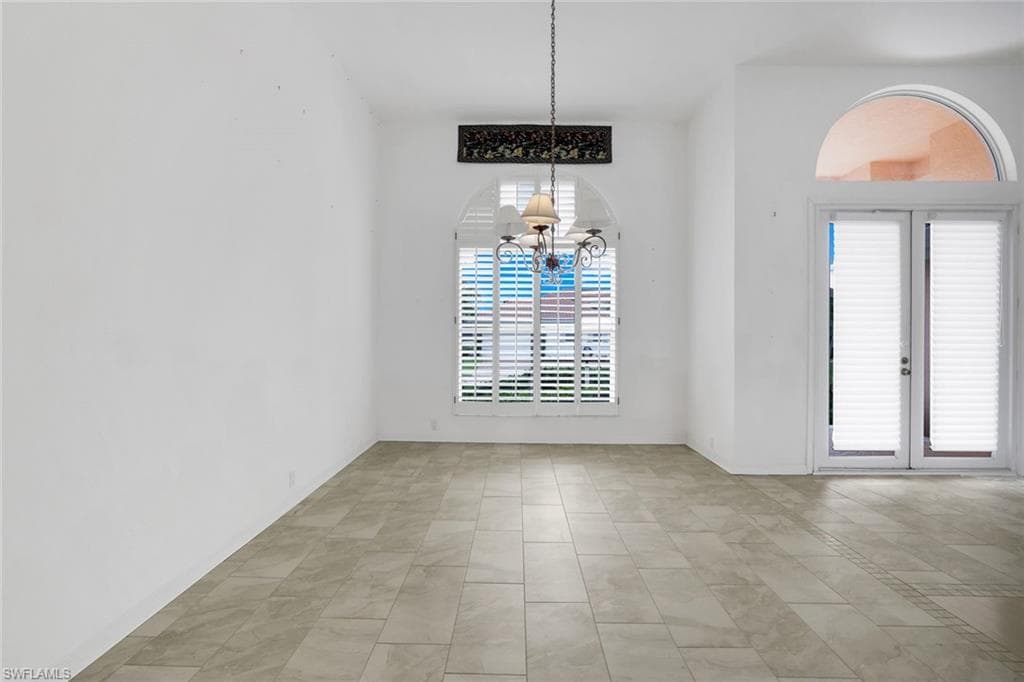 742 Orchid Ct, Marco Island, FL 34145-8