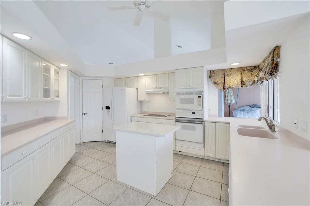 742 Orchid Ct, Marco Island, FL 34145-12