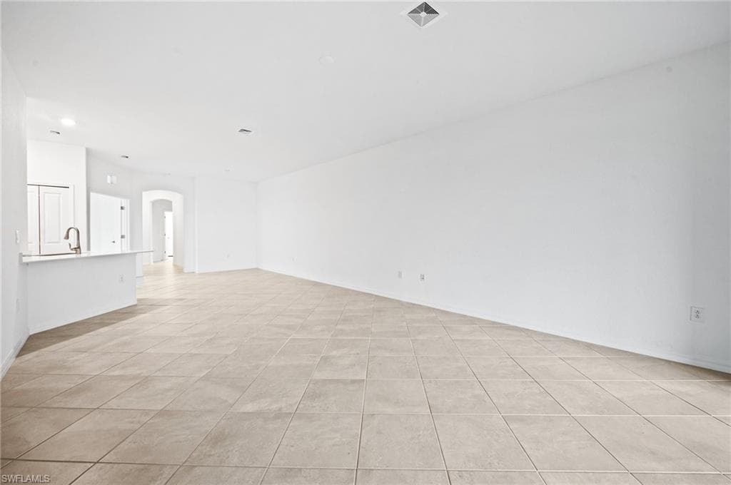 2616 Vine Ave, Naples, FL 34120-11