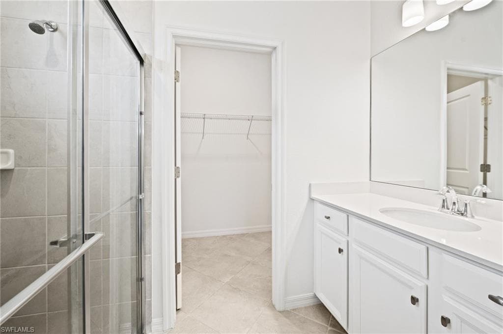 2616 Vine Ave, Naples, FL 34120-19