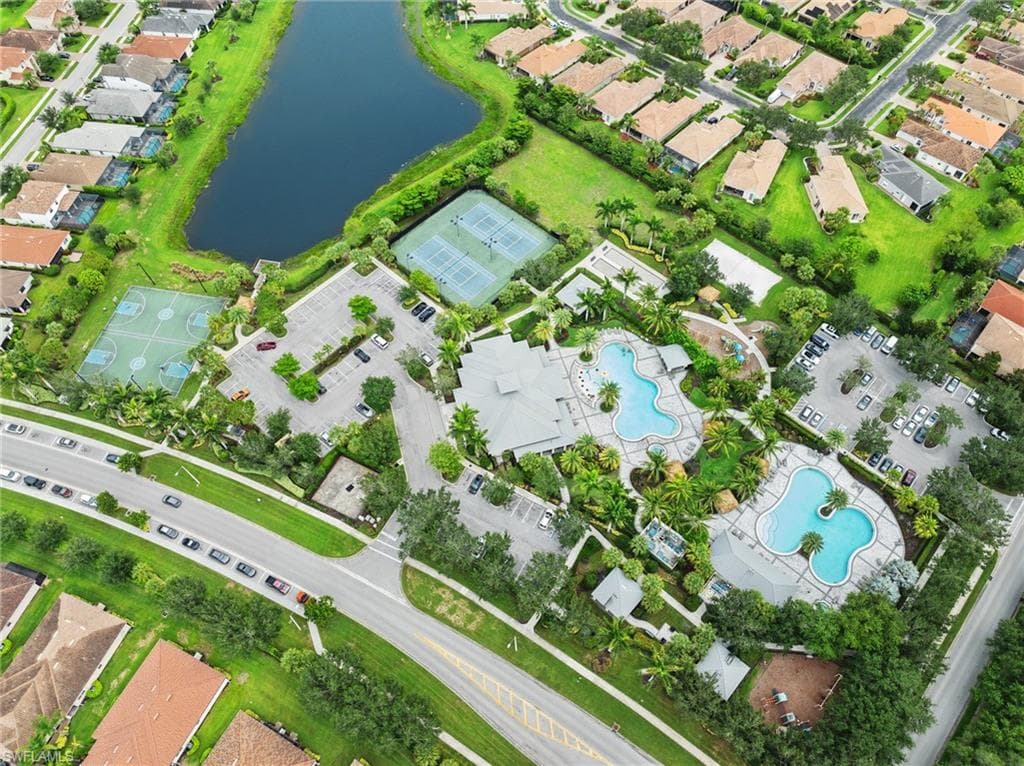 2616 Vine Ave, Naples, FL 34120-37