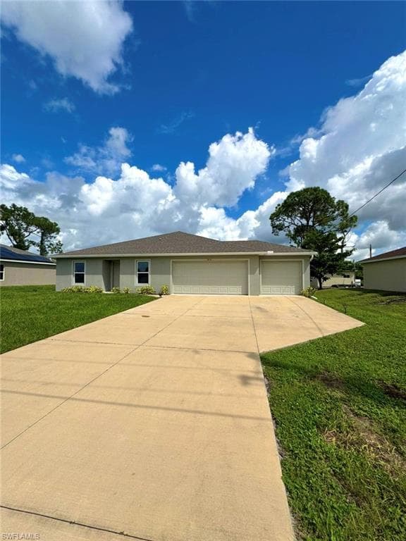 3014 38th St SW, Lehigh Acres, FL 33976-2