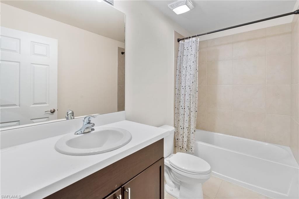 15535 Wildflower Cir, Naples, FL 34119-19