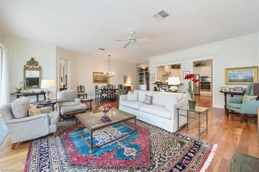 863 Turtle Ct, Naples, FL 34108-11