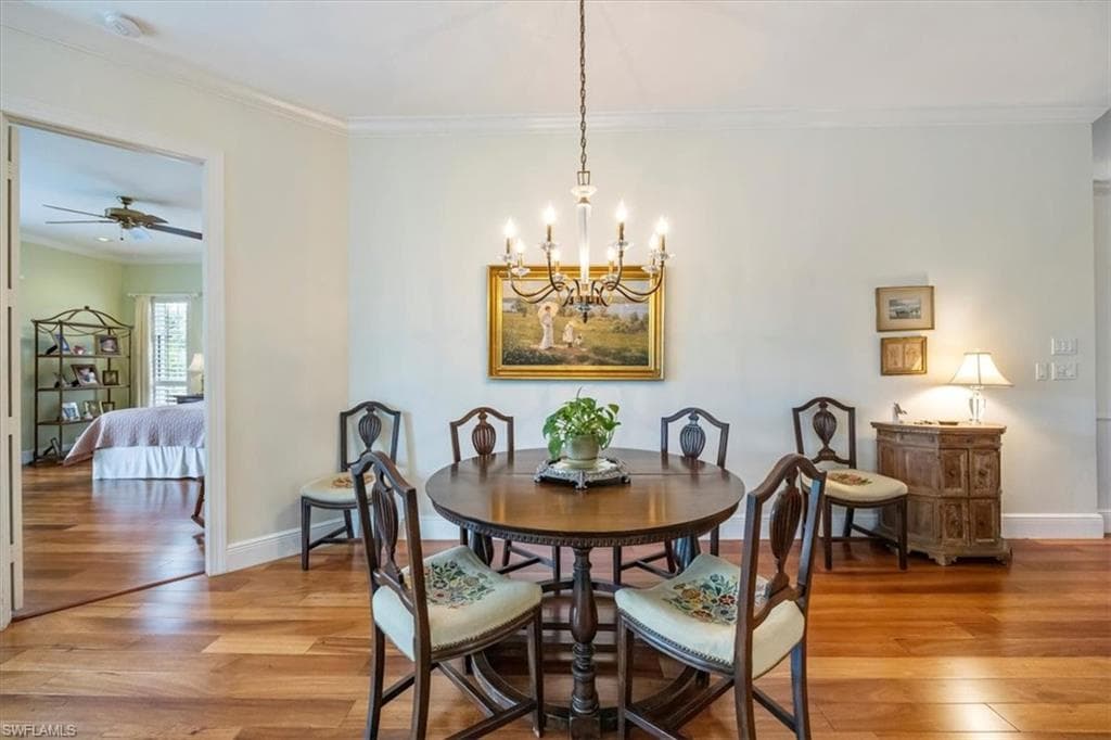 863 Turtle Ct, Naples, FL 34108-12