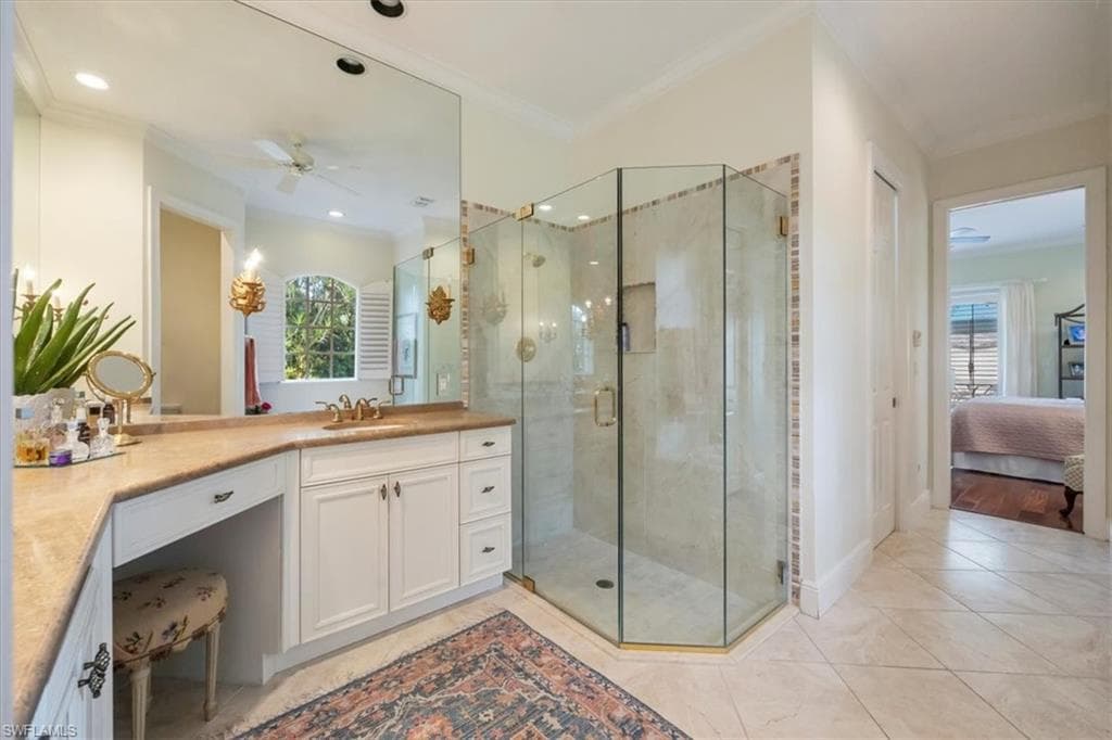 863 Turtle Ct, Naples, FL 34108-15