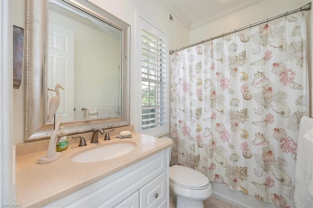 863 Turtle Ct, Naples, FL 34108-21