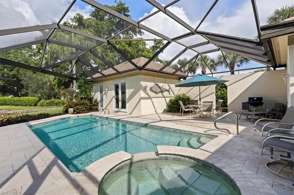 863 Turtle Ct, Naples, FL 34108-23