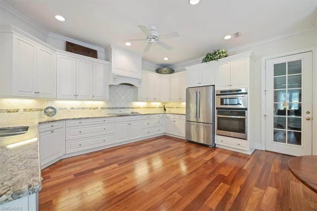 863 Turtle Ct, Naples, FL 34108-4