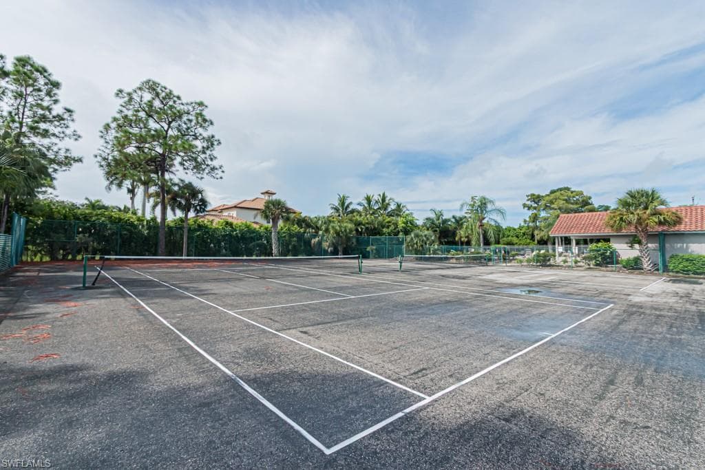 4544 Court Way 18d, Naples, FL 34109-44