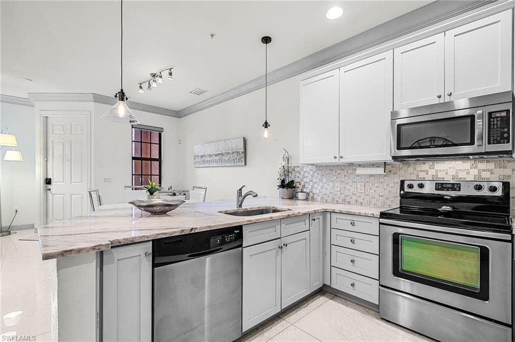9108 Capistrano St S 7405, Naples, FL 34113-9