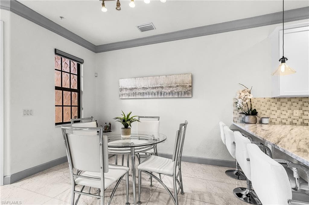 9108 Capistrano St S 7405, Naples, FL 34113-5
