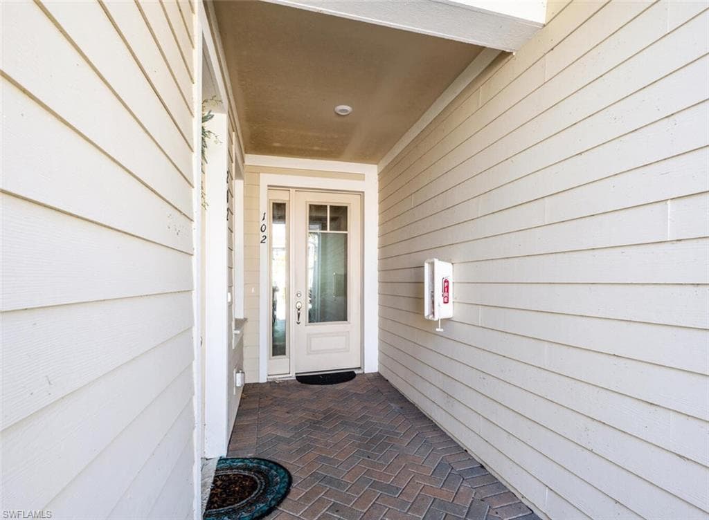 4688 Arboretum Cir 102, Naples, FL 34112-17