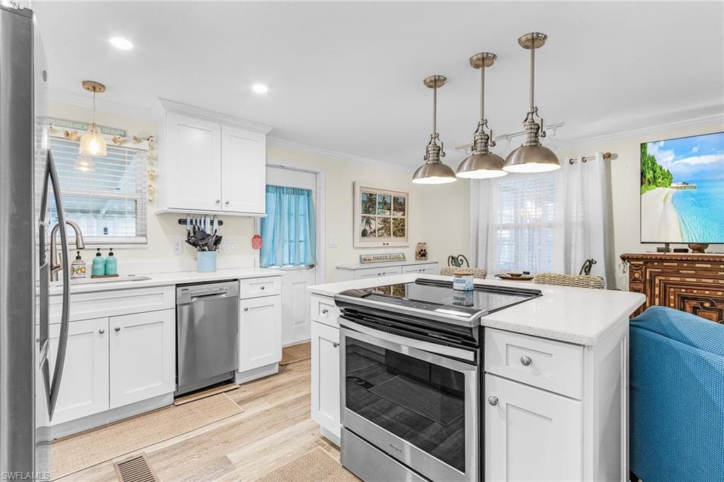 9279 Lord Rd, Bonita Springs, FL 34135-11