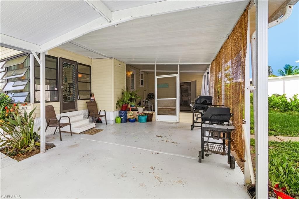 9279 Lord Rd, Bonita Springs, FL 34135-3