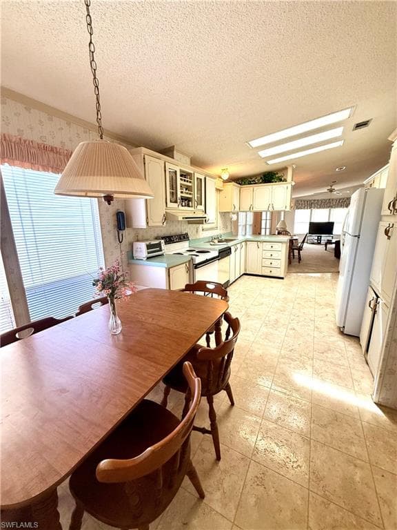 10341 Wales Loop, Bonita Springs, FL 34135-11