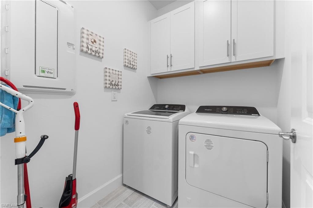 1851 Mesa Ln, Naples, FL 34120-21