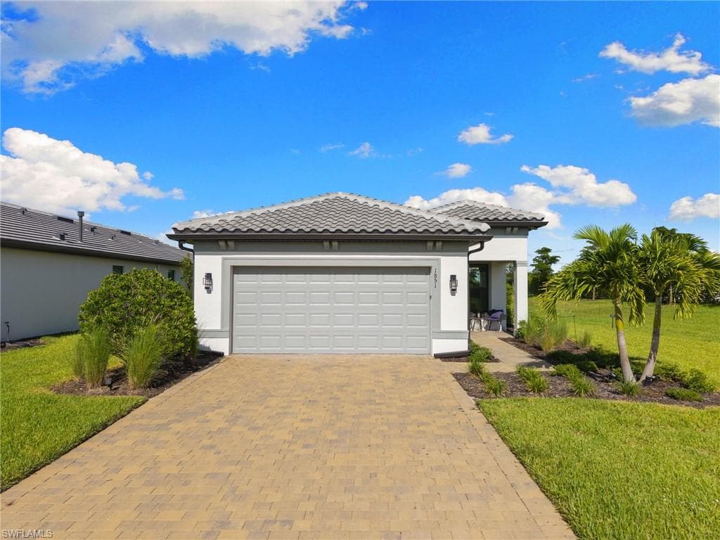 1851 Mesa Ln, Naples, FL 34120-22