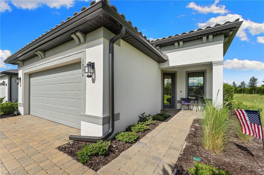 1851 Mesa Ln, Naples, FL 34120-23