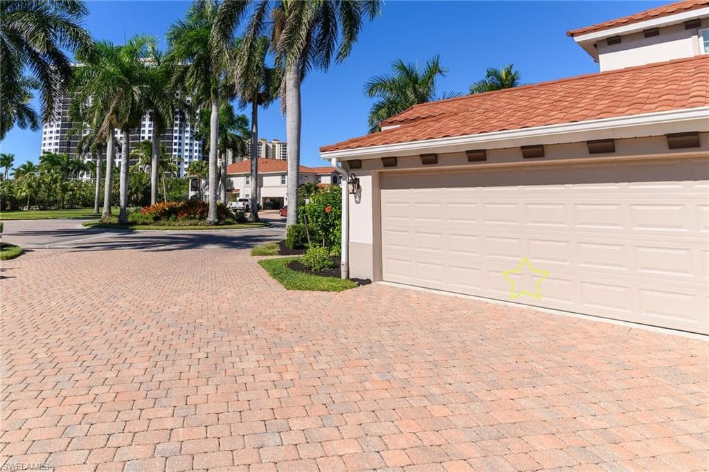 1294 Rialto Way 202, Naples, FL 34114-33