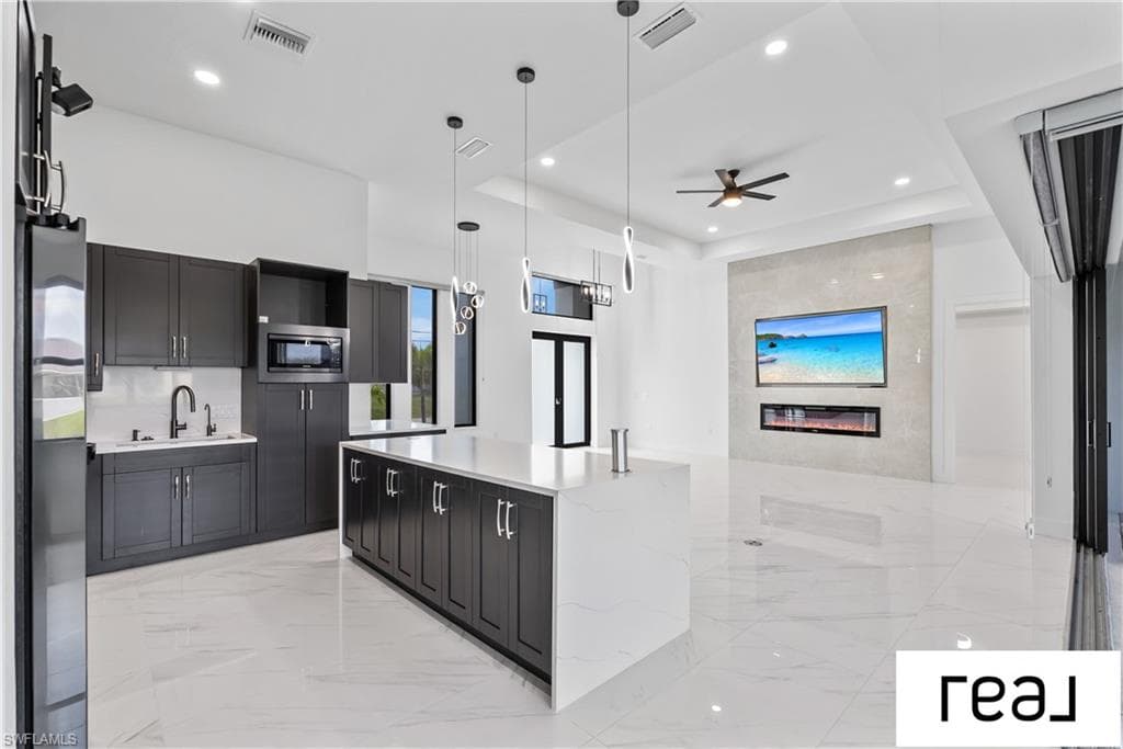 424 26th Ave, Cape Coral, FL 33991-14