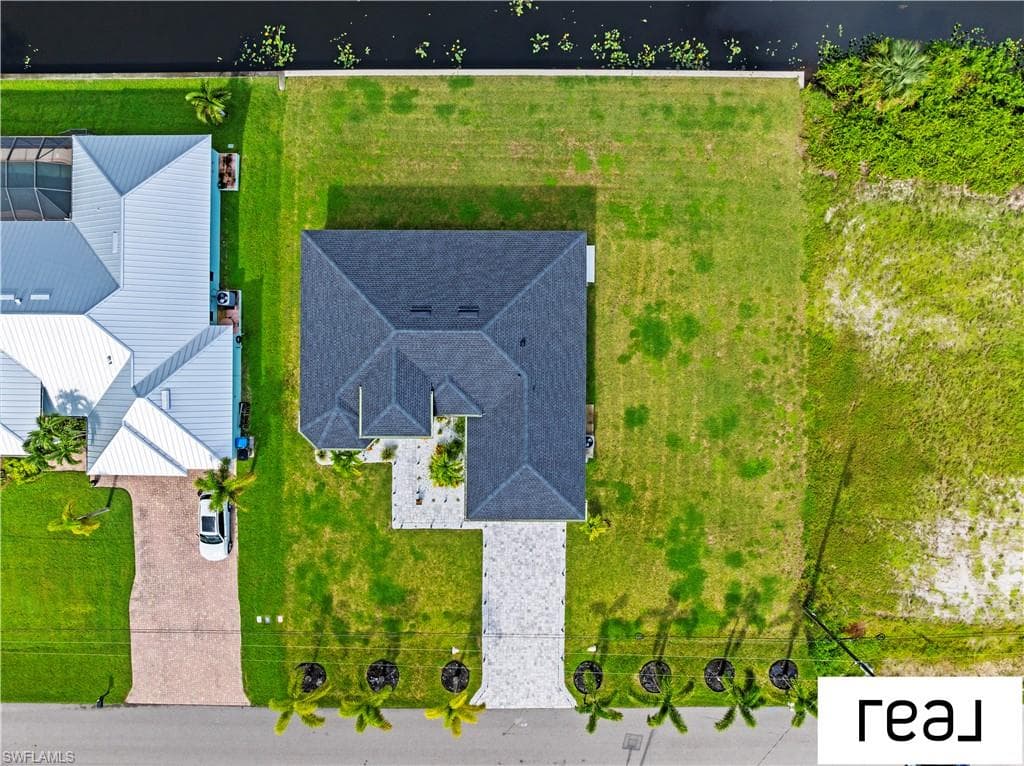 424 26th Ave, Cape Coral, FL 33991-33