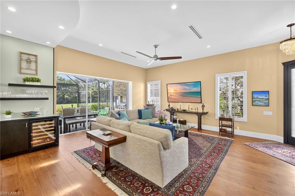 3876 Clipper Cove Dr, Naples, FL 34112-11