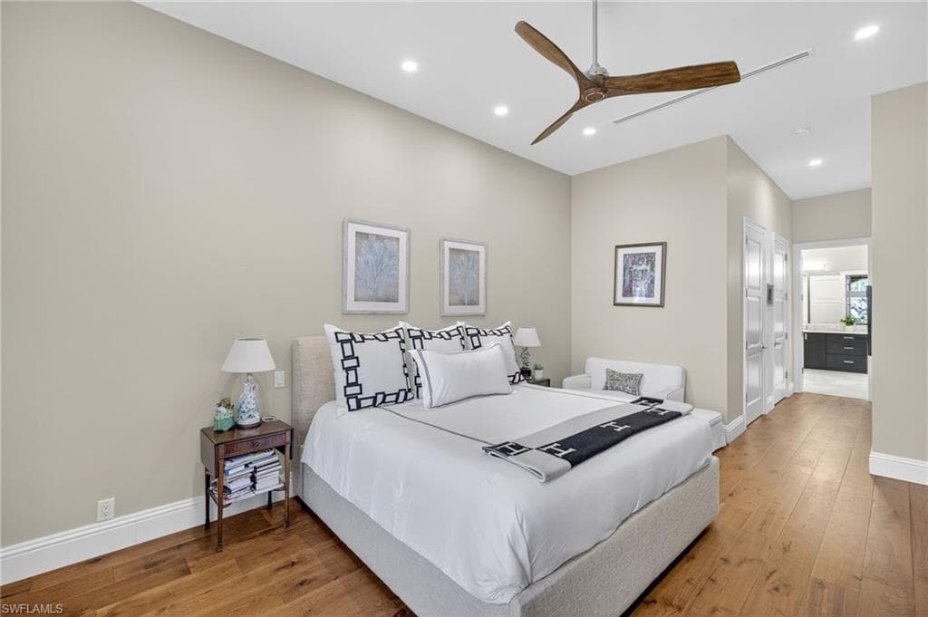 3876 Clipper Cove Dr, Naples, FL 34112-20