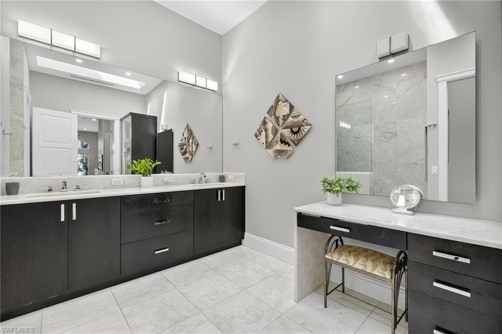 3876 Clipper Cove Dr, Naples, FL 34112-22