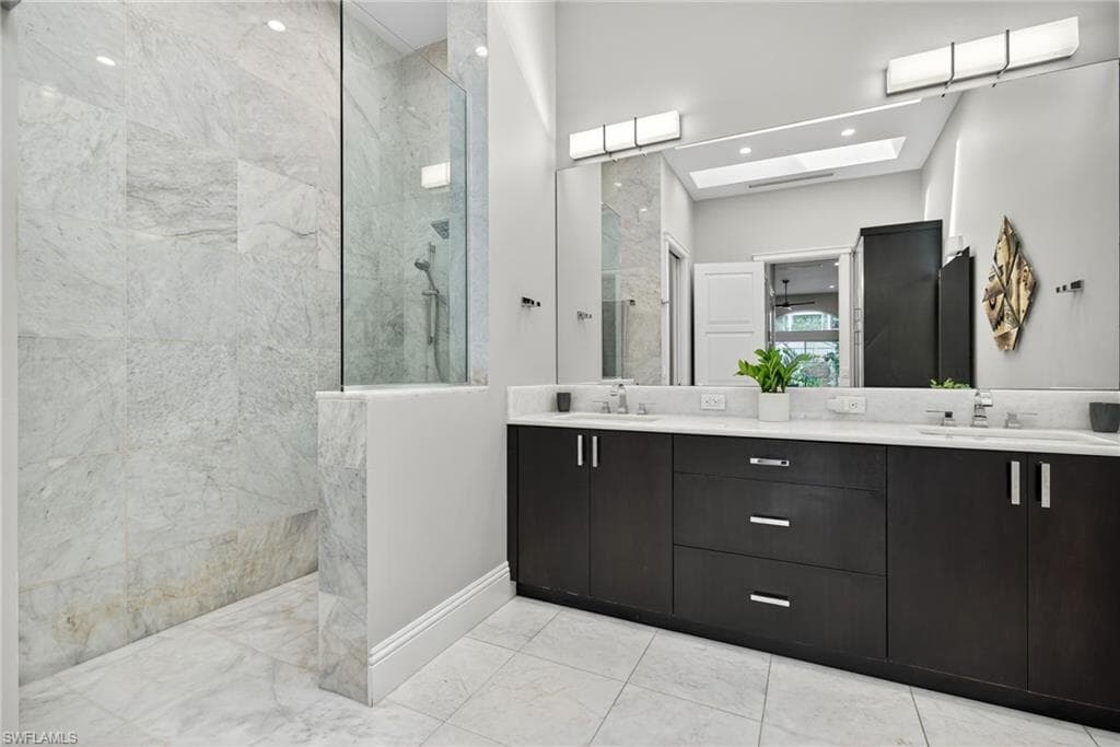 3876 Clipper Cove Dr, Naples, FL 34112-23