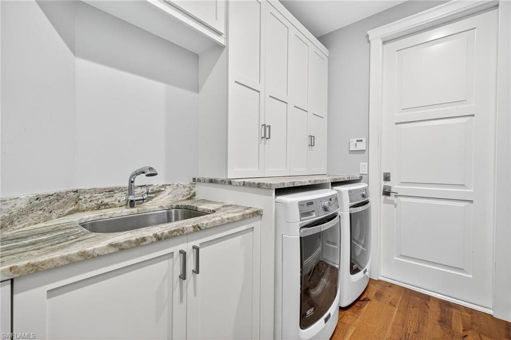 3876 Clipper Cove Dr, Naples, FL 34112-30