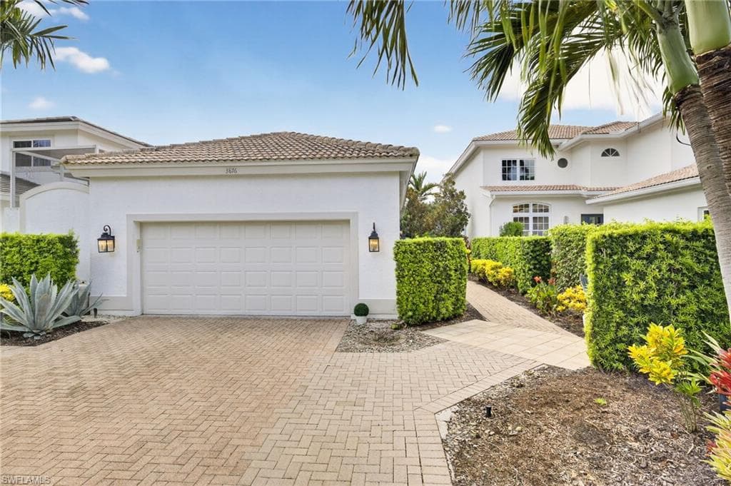 3876 Clipper Cove Dr, Naples, FL 34112-36