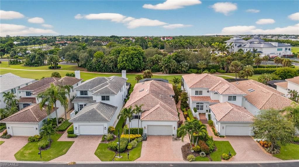 3876 Clipper Cove Dr, Naples, FL 34112-37