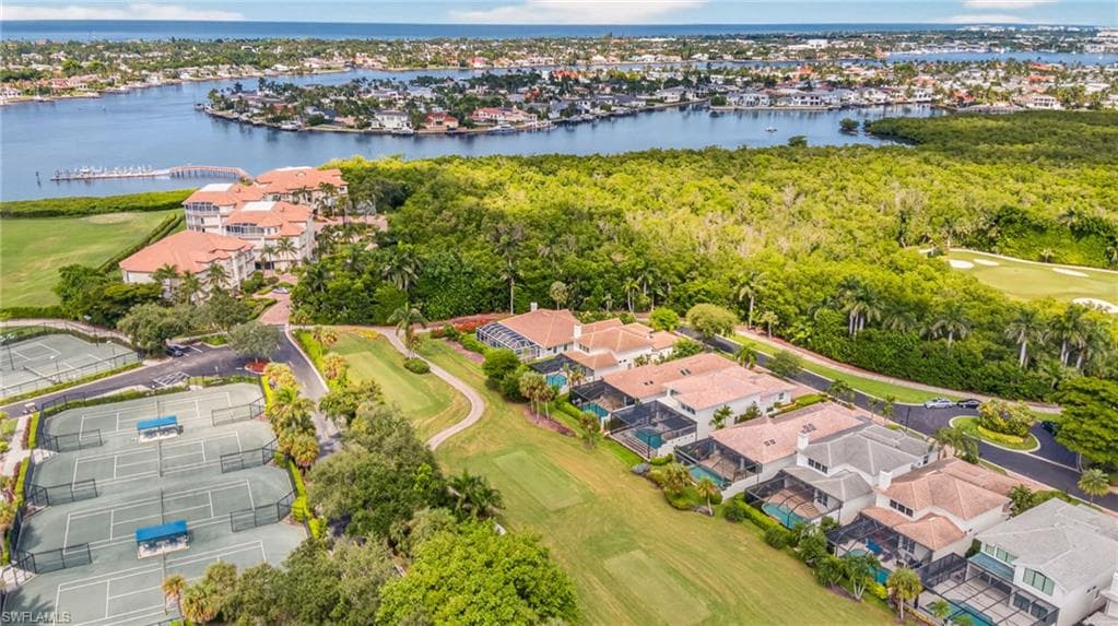 3876 Clipper Cove Dr, Naples, FL 34112-39