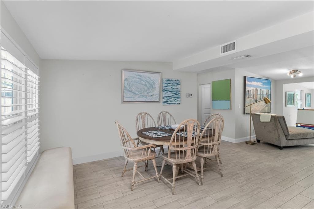 1971 Harbor Ln, Naples, FL 34104-10
