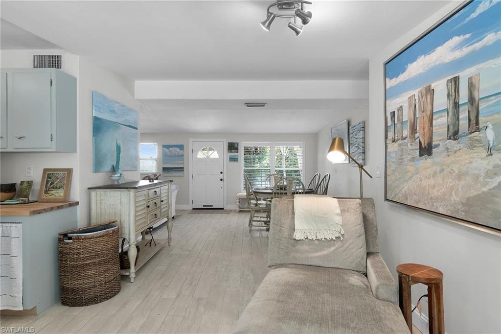 1971 Harbor Ln, Naples, FL 34104-19