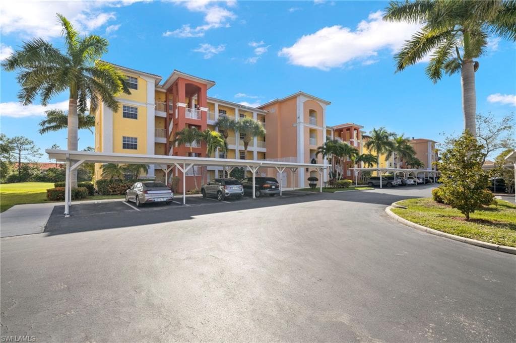 6820 Sterling Greens Pl 2404, Naples, FL 34104-1