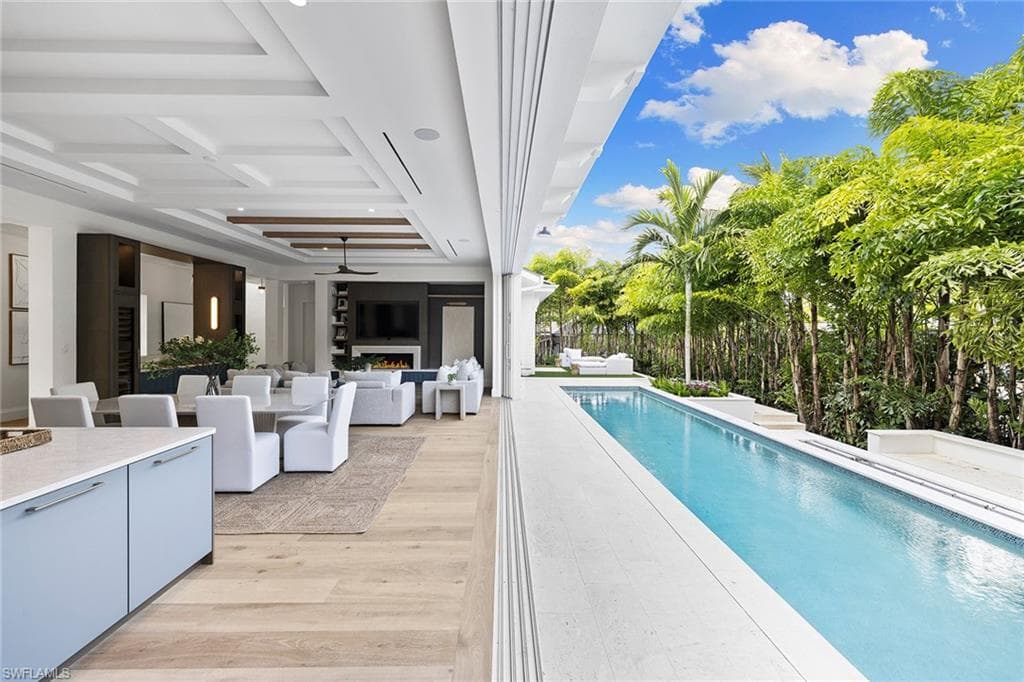 2131 Marina Dr, Naples, FL 34102-10