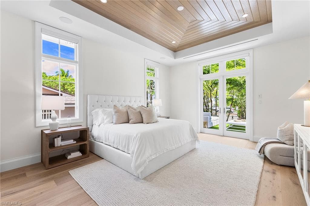 2131 Marina Dr, Naples, FL 34102-19