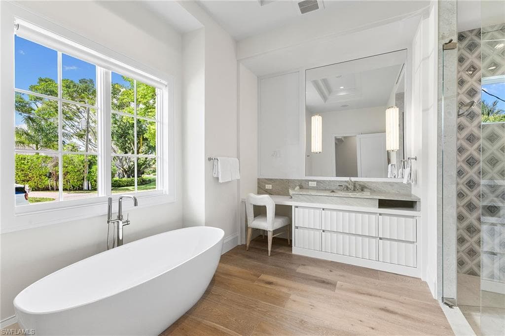 2131 Marina Dr, Naples, FL 34102-20