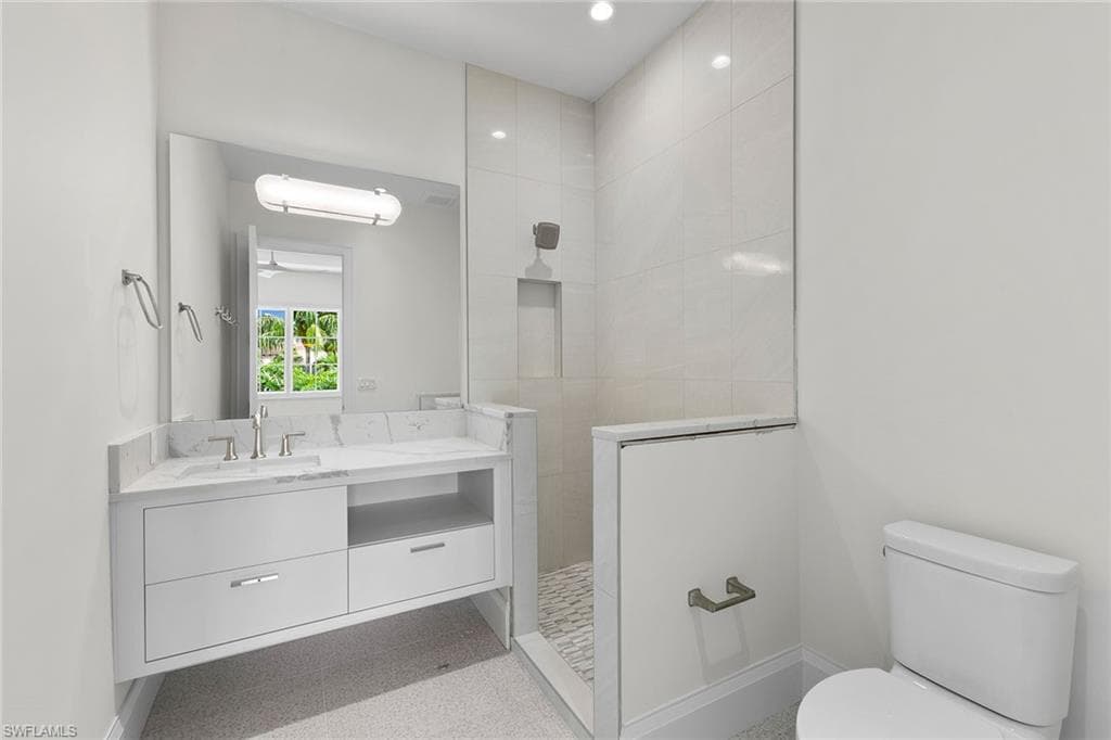 2131 Marina Dr, Naples, FL 34102-36