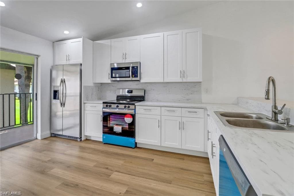 3430 Frosty Way 12, Naples, FL 34112-17
