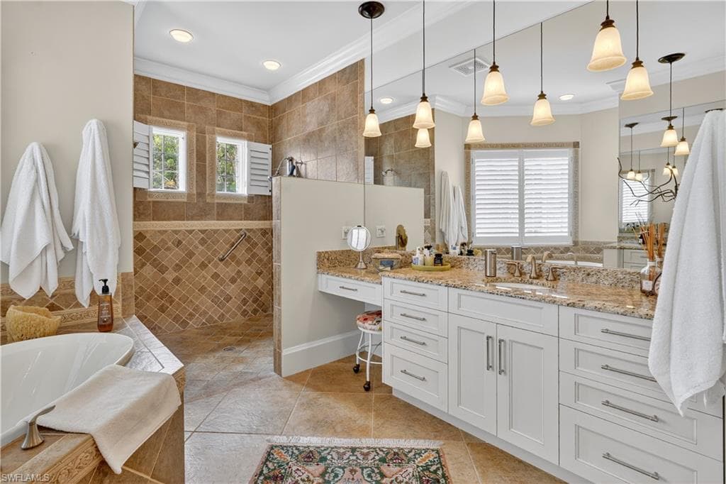 18260 Creekside View Dr, Fort Myers, FL 33908-24
