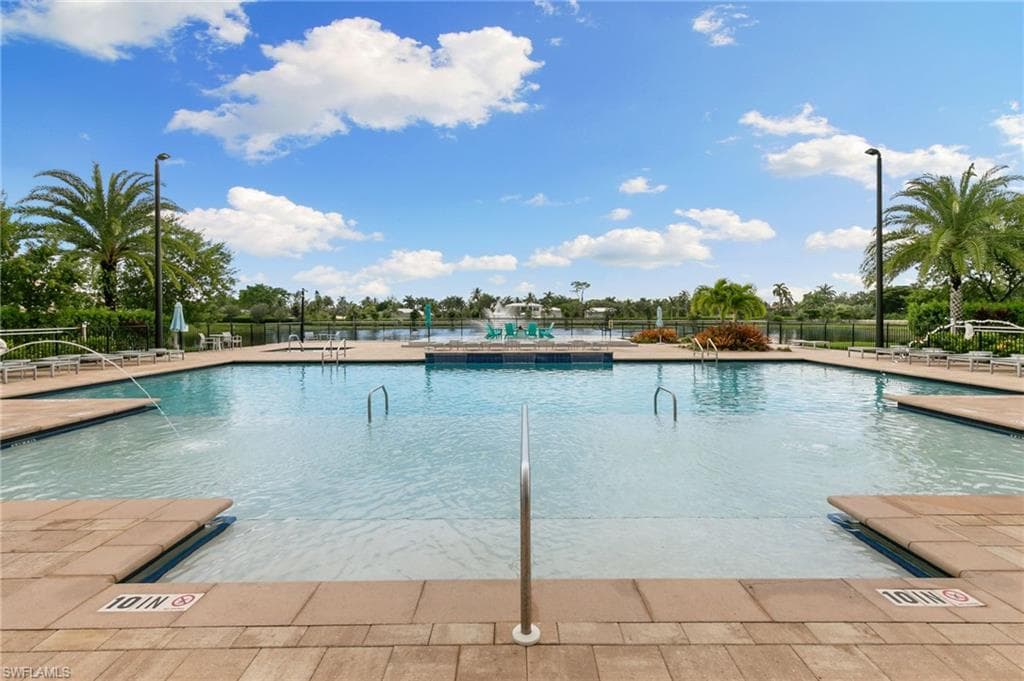 4546 Arboretum Cir 104, Naples, FL 34112-35