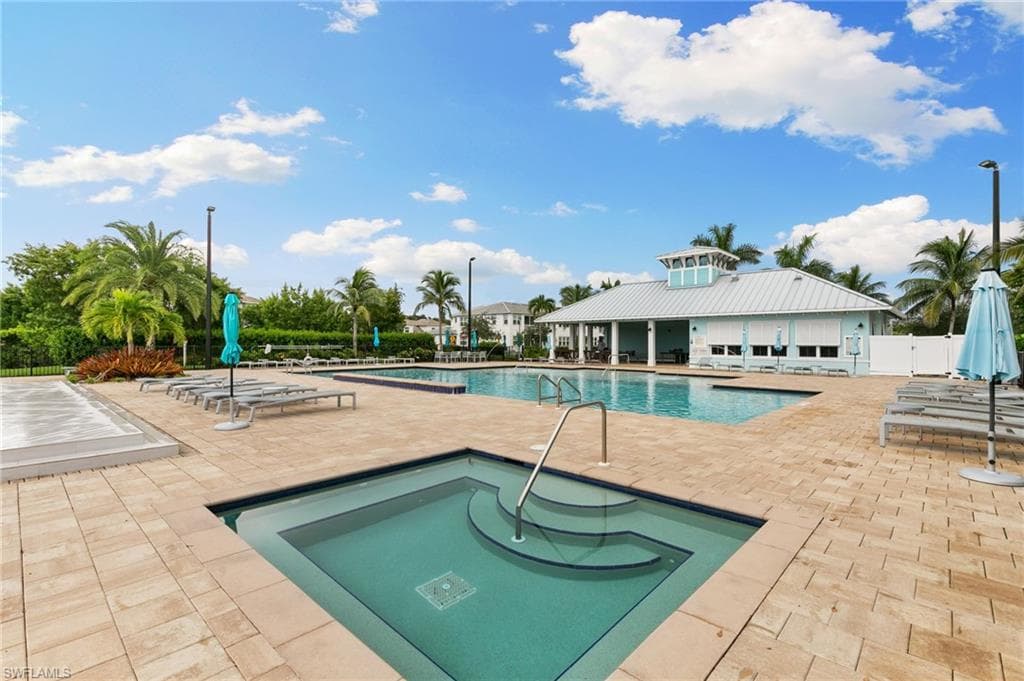 4546 Arboretum Cir 104, Naples, FL 34112-37
